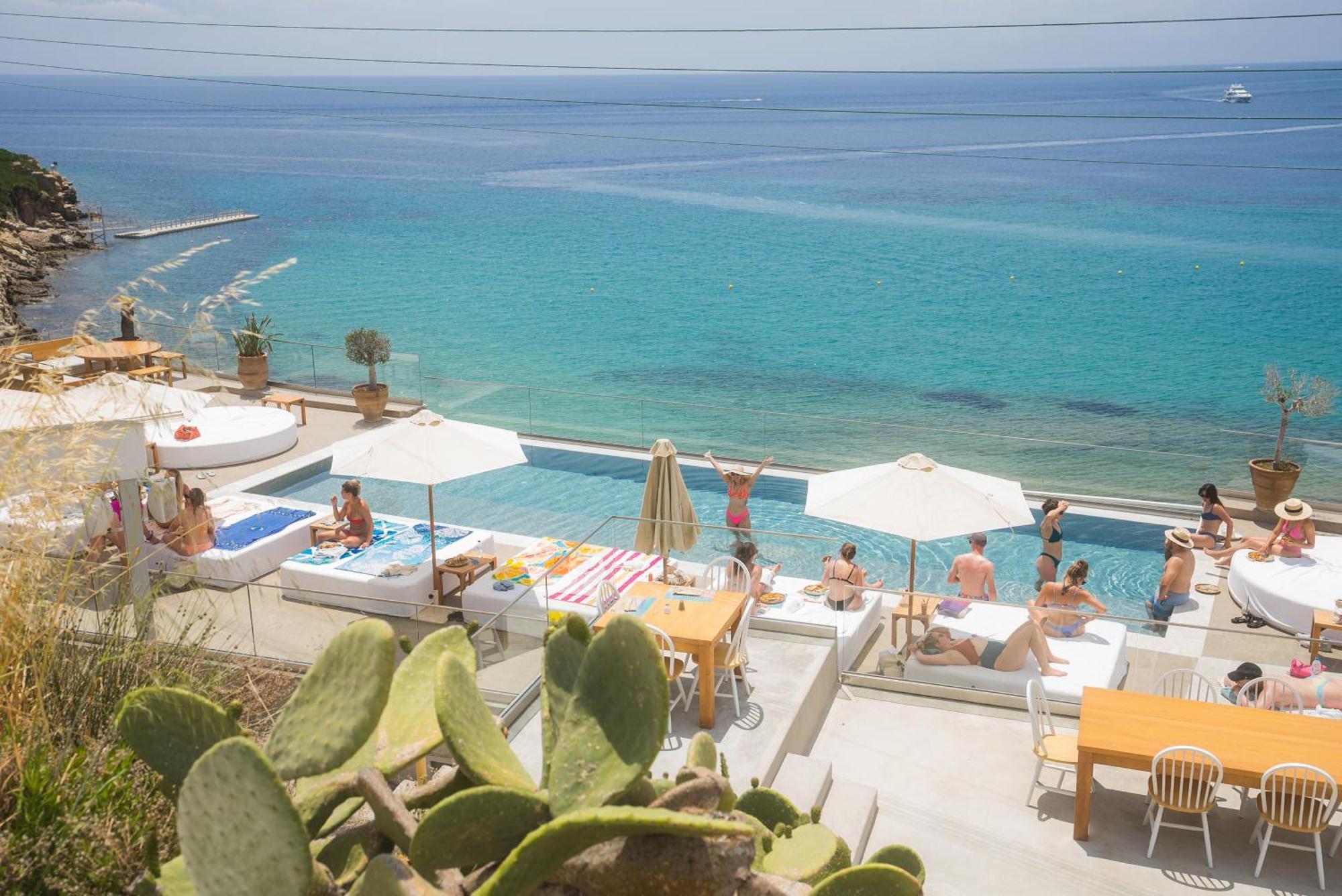 New Paradise Beach Resort - Adults Only Esterno foto